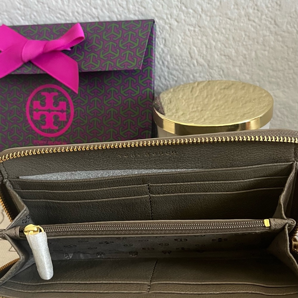 Tory Burch wallet. NWT - Picture 5 of 7